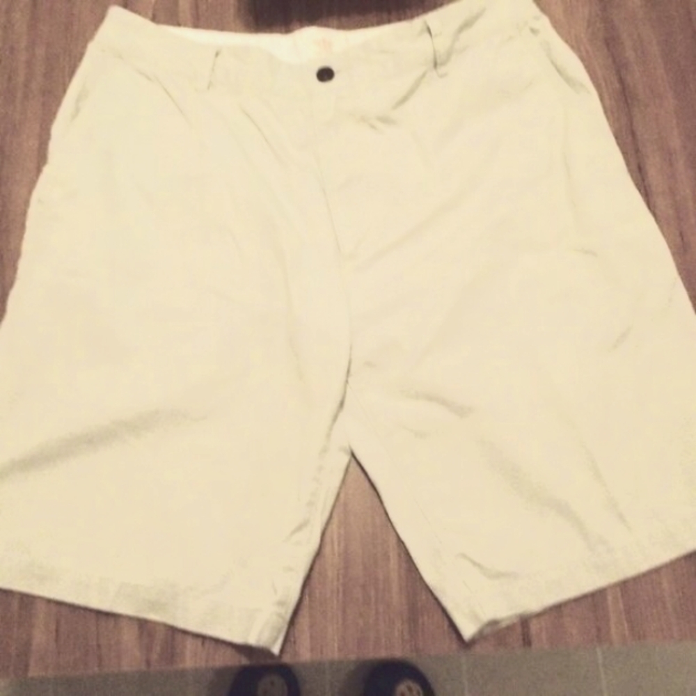 Dockers men's shorts sz 34 off white